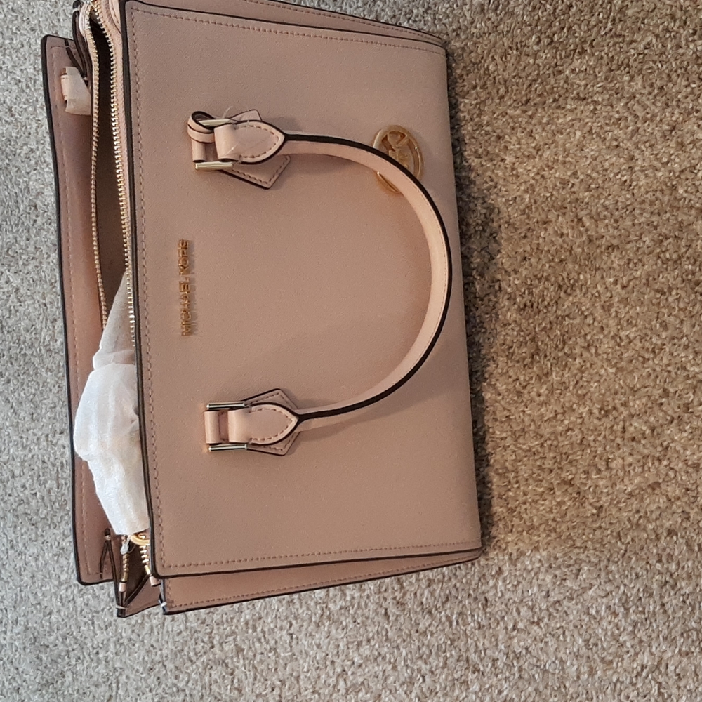 Blush pink michaelkors handbag - Picture 2 of 2